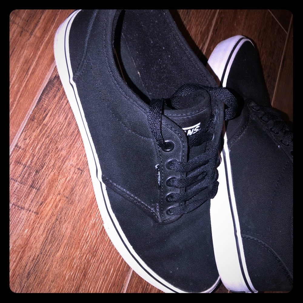 Men’s black vans
